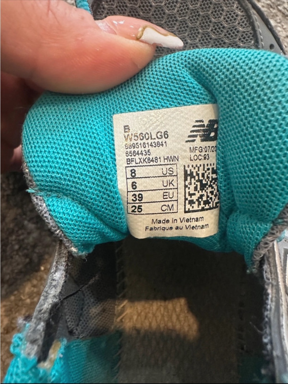 New Balance Women’s Gray and Teal Athletic Sneakers - Picture 6 of 6